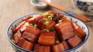 简单的红烧肉咋做？教你最简单的红烧肉做法，不炒糖色也软糯红亮 - 美食菜谱封面图